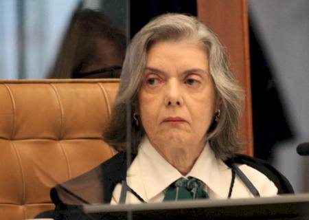 Cármen Lúcia intima Bolsonaro e Janones a se manifestarem em ação sobre supostas calúnia e injúria